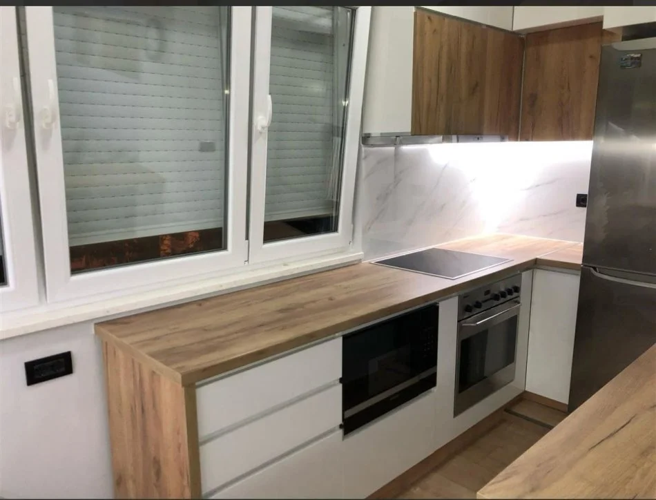 Tirane, jepet me qera 1+1 Kati 2, 65 m² 650 € (Myslym Shyr)