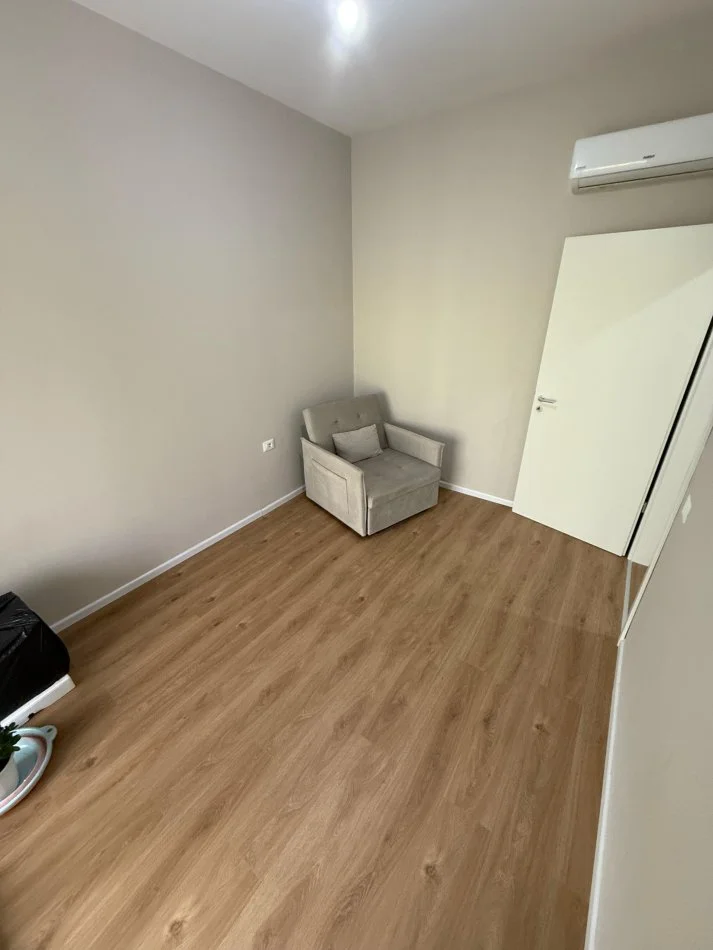 Tirane, shitet apartament 1+1+Ballkon Kati 3, 53 m² 95.000 € 