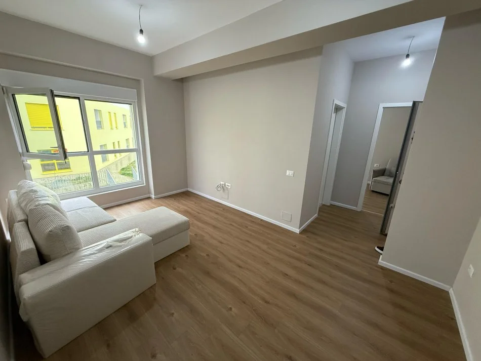 Tirane, shitet apartament 1+1+Ballkon Kati 3, 53 m² 95.000 € 