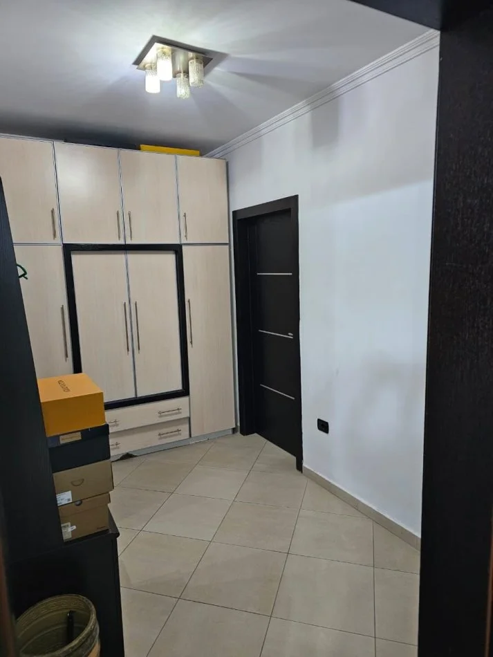Tirane, jepet me qera apartament 1+1 Kati 2, 68 m² 440 € (21 Dhjetori)