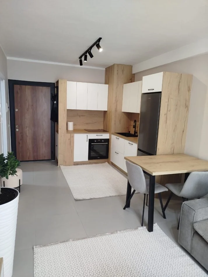 Tirane, jepet me qera apartament 1+1 Kati 7, 56 m² 500 € (Univers City)