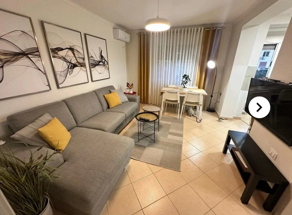 Tirane, jepet me qera apartament 1+1 Kati 3, 60 m² 600 € (Myslym shuri)