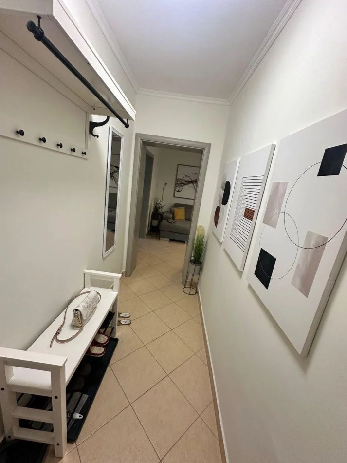 Tirane, jepet me qera apartament 1+1 Kati 3, 60 m² 600 € (Myslym shuri)