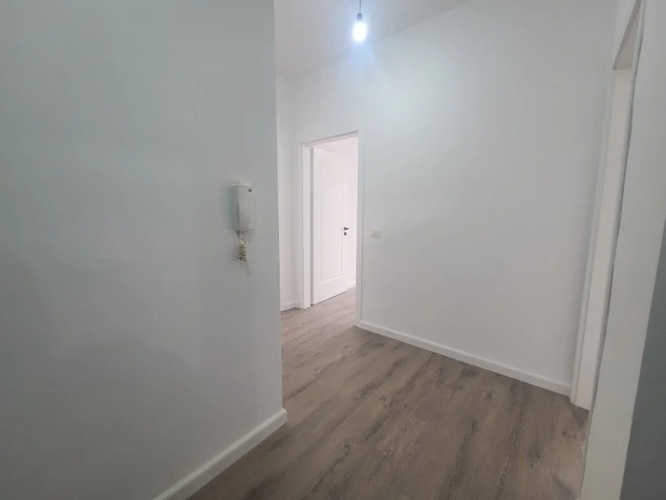 Tirane, shitet apartament 2+1 Kati 5, 97 m² 140.000 € (Misto mame)