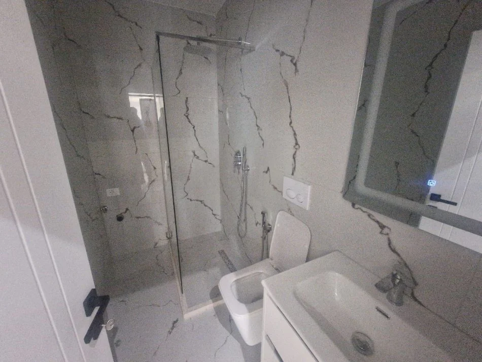 Tirane, shitet apartament duplex 1+1+Ballkon Kati 3, 66 m² 115.000 € (Kodra e diellit)