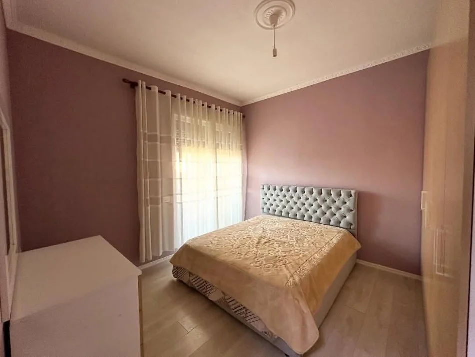 Tirane, shitet 2+1 Kati 2, 104 m² 165.000 € (Kinostudio)