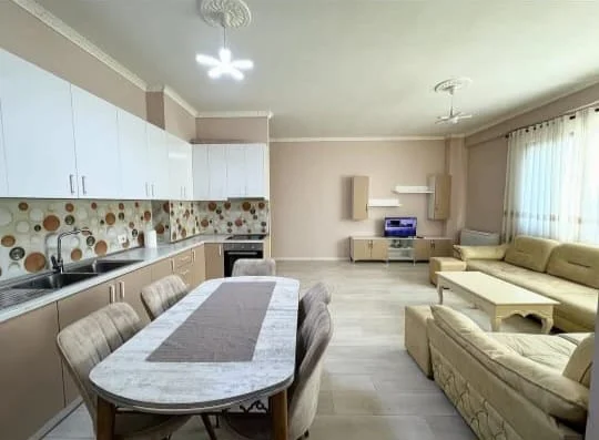 Tirane, shitet 2+1 Kati 2, 104 m² 165.000 € (Kinostudio)