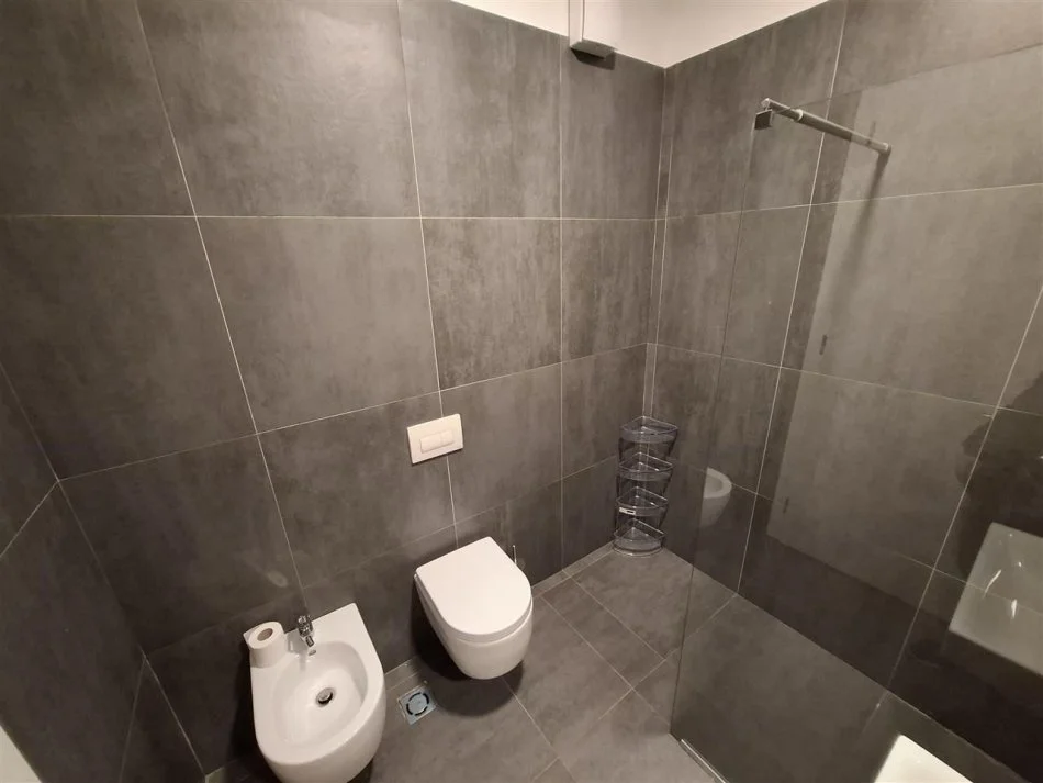 Tirane, jepet me qera apartament 1+1 Kati 6, 65 m² 600 € (Delijotgji)