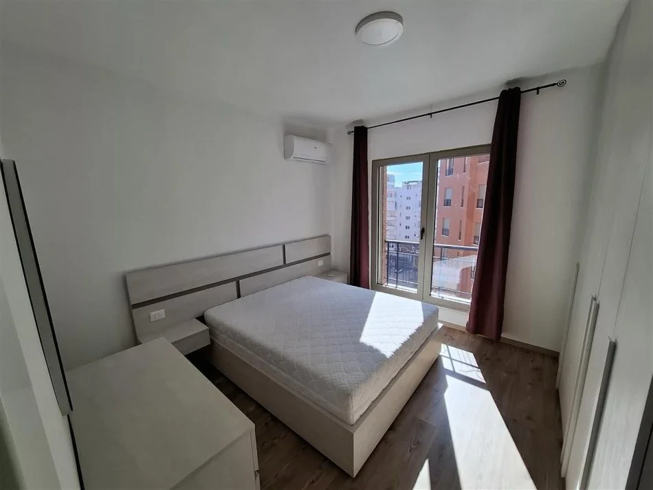 Tirane, jepet me qera apartament 1+1 Kati 6, 65 m² 600 € (Delijotgji)