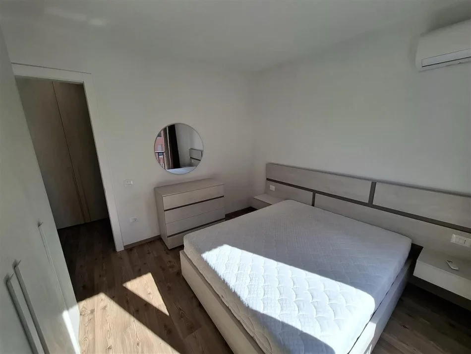 Tirane, jepet me qera apartament 1+1 Kati 6, 65 m² 600 € (Delijotgji)