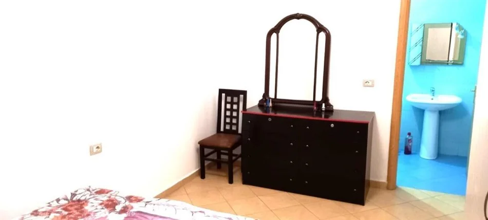 Tirane, jepet me qera apartament 2+1 Kati 4, 80 m² 500 € (Astir)