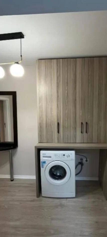 Tirane, jepet me qera apartament 1+1+Ballkon Kati 3, 60 m² 500 € (Stadiumi dinamo)