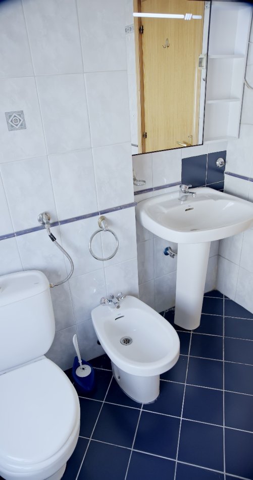 Tirane, jepet me qera apartament 3+1 Kati 4, 110 m² 650 € 