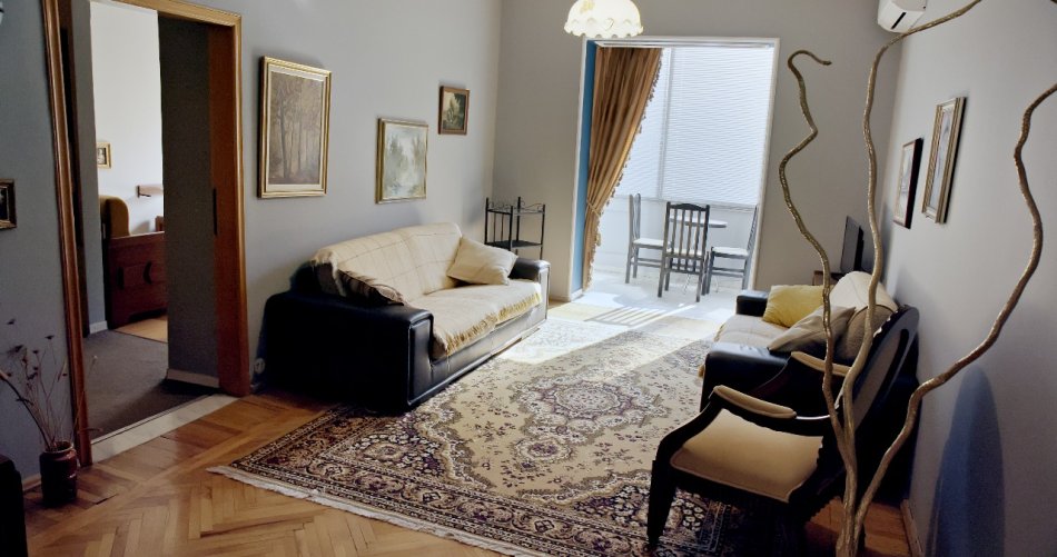 Tirane, jepet me qera apartament 3+1 Kati 4, 110 m² 650 € 