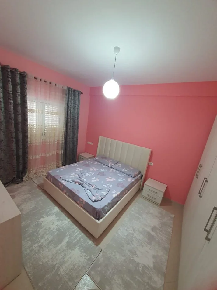Tirane, jepet me qera 2+1 Kati 1, 100 m² 550 € (Sauk)