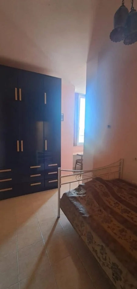 Tirane, shitet apartament 1+1+Ballkon Kati 7, 52 m² 68.000 € (Mezez)