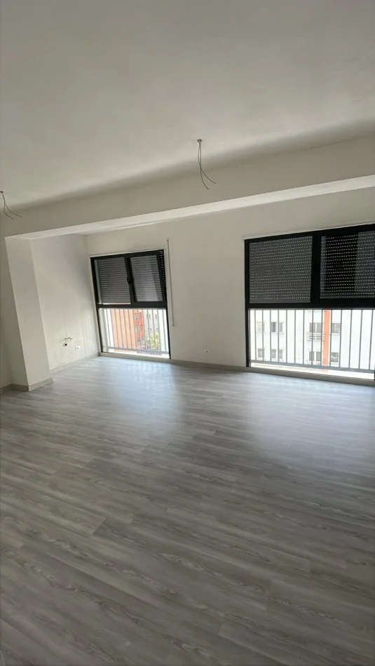 Tirane, shitet apartament 1+1+Ballkon Kati 4, 86 m² 149.000 € (Rruga Filip Jano)