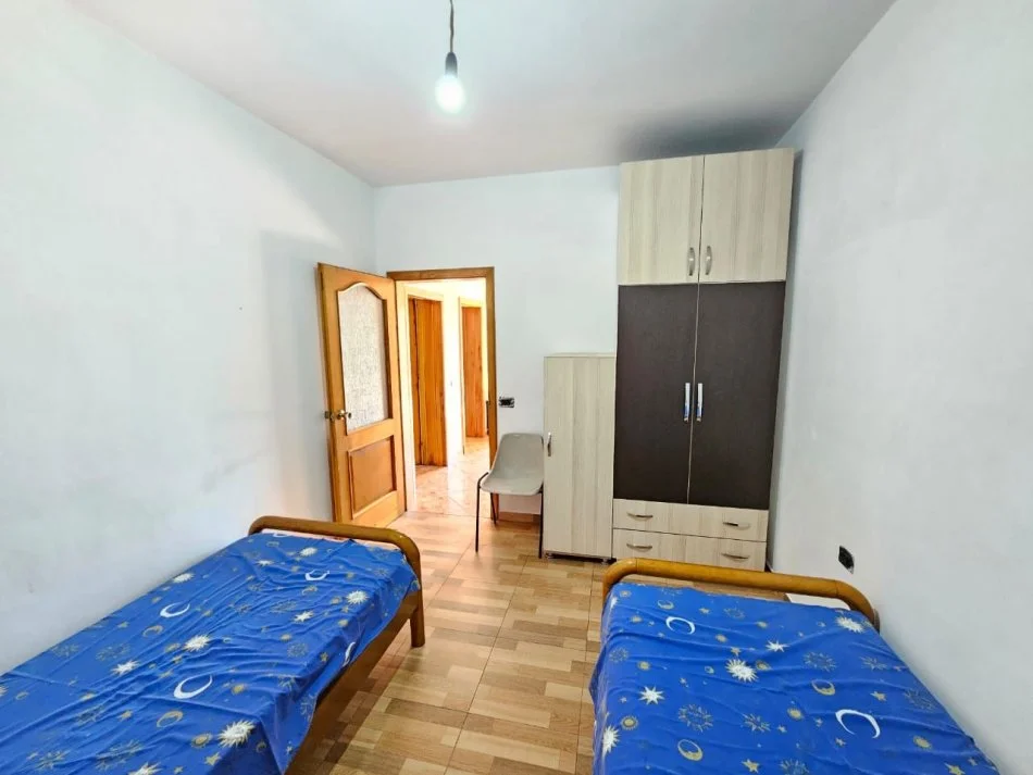 Tirane, jepet me qera apartament 2+1 Kati 1, 90 m² 400 € (Don bosko)