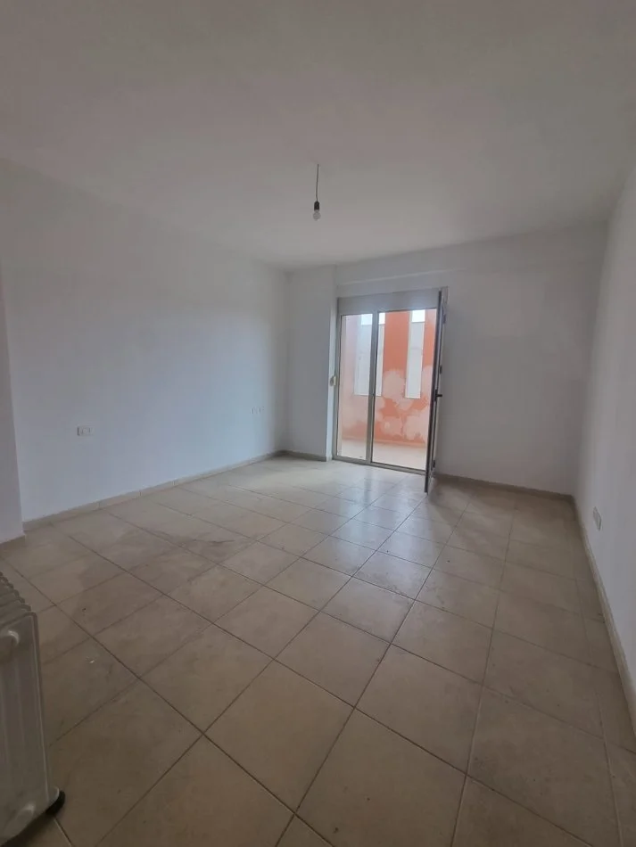 Durres, shitet apartament 3+1 , 133 m² 110.000 € (Durres prane tropikalit)