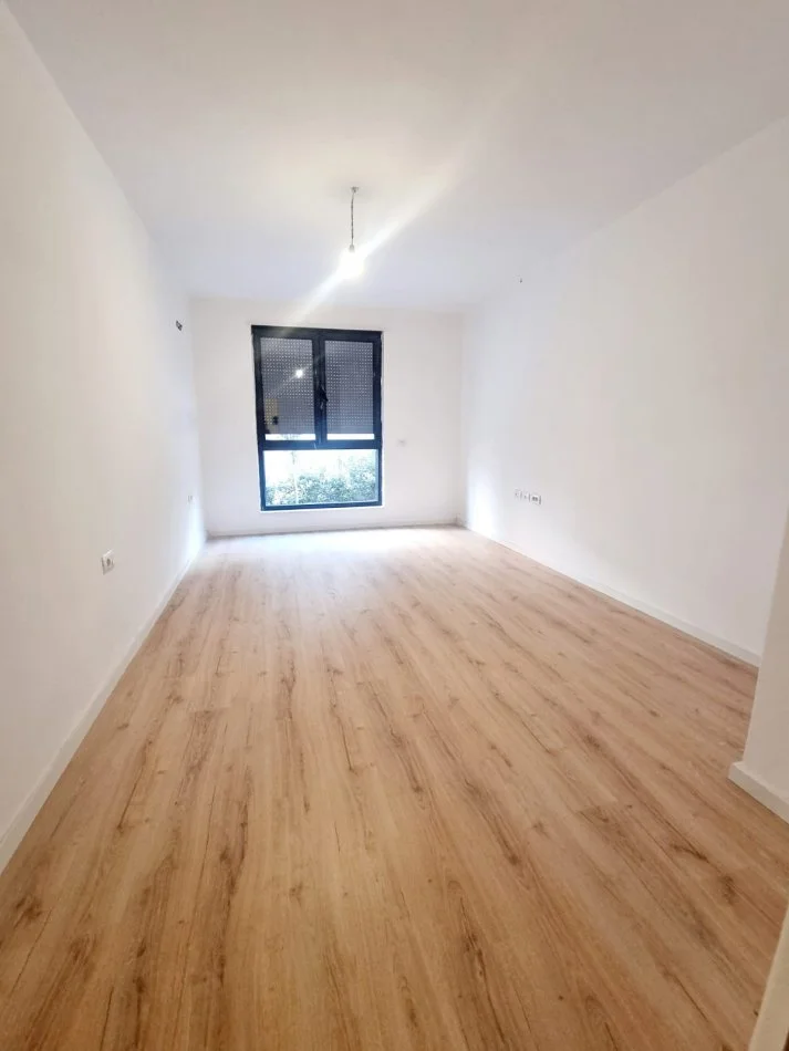 Tirane, shitet apartament 2+1 Kati 1, 129 m² 287.000 € (Kopshti zologjik)