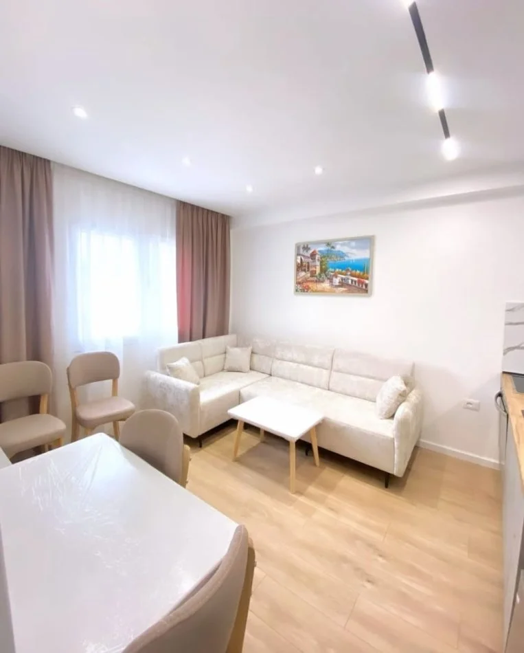 Tirane, shitet apartament 1+1+Ballkon Kati 5, 45 m² 89.000 € (Muslym shyri)
