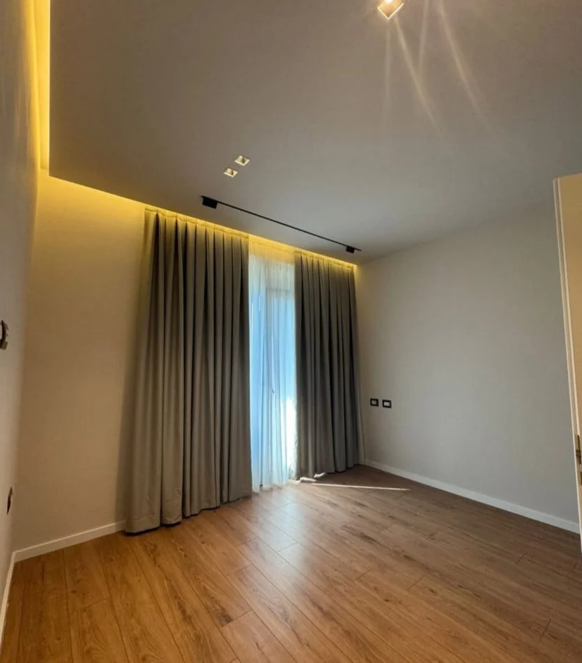 Tirane, shitet apartament 2+1 Kati 2, 113 m² 268.000 € (Liqeni)