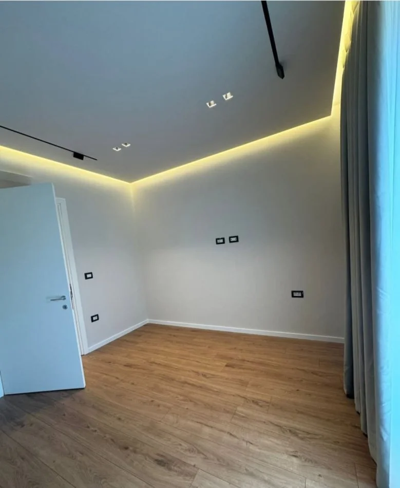 Tirane, shitet apartament 2+1 Kati 2, 113 m² 268.000 € (Liqeni)