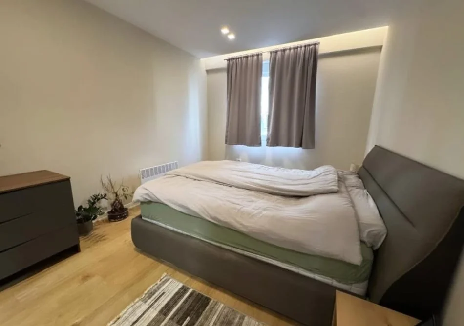 Tirane, shitet apartament 2+1+Ballkon Kati 3, 93 m² 265.000 €