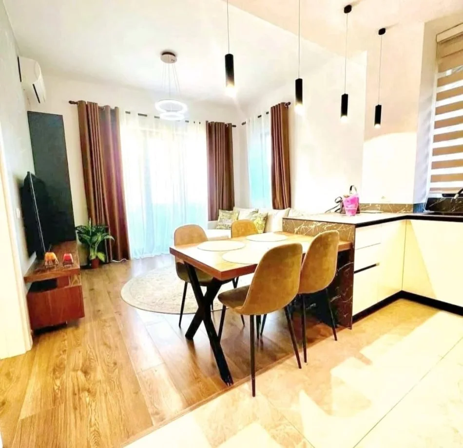 Tirane, shitet 2+1 Kati 2, 82 m² 185.000 € (Kodra e diellit)