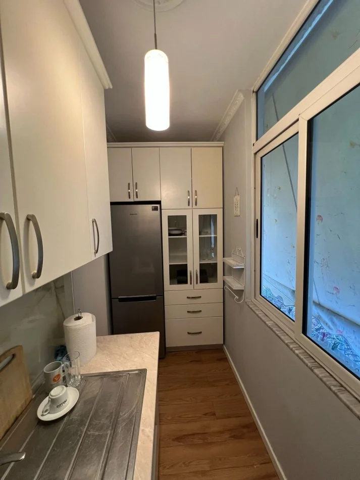 Tirane, jepet me qera 1+1+Ballkon Kati 4, 69 m² 580 € (Rruga Fortuzi)