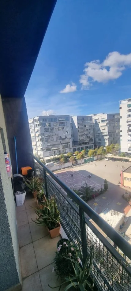 Tirane, shes apartament 2+1+Ballkon Kati 7, 90 m² 225.000 € (komuna e Parisit)