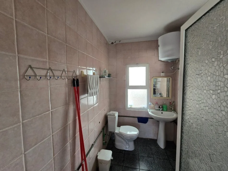 Tirane, shitet apartament 1+1+Ballkon Kati 5, 54 m² 68.001 € (Imer Ndregjoni)