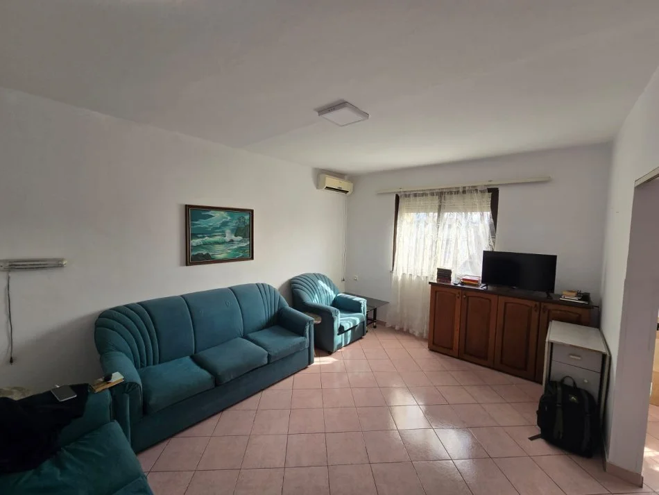 Tirane, shitet apartament 1+1+Ballkon Kati 5, 54 m² 68.001 € (Imer Ndregjoni)