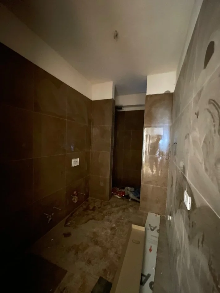 Tirane, shitet apartament 2+1+Ballkon Kati 1, 97 m² 118.000 € (Rruga Sokrat Miho)