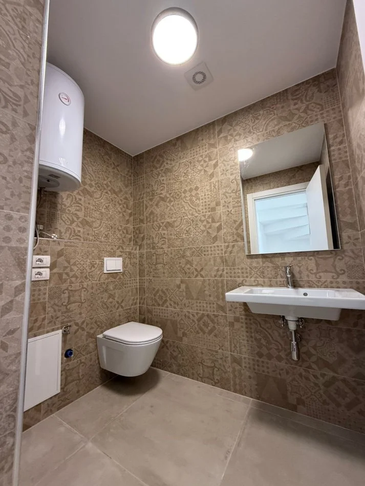 Tirane, jepet me qera Vile 3 Katshe Kati 3, 250 m² 2.300 € (Mullet)