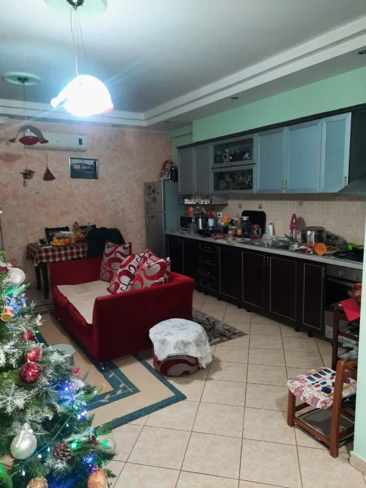 Tirane, shitet apartament duplex 2+1 Kati 4, 109 m² 207.000 € (4 deshmoret)