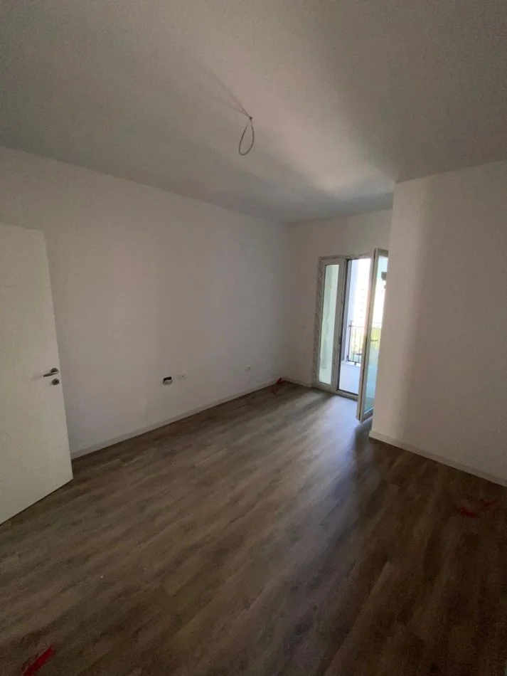 Tirane, shitet apartament 1+1+Ballkon Kati 5, 80 m² 160.000 € (5 maji)