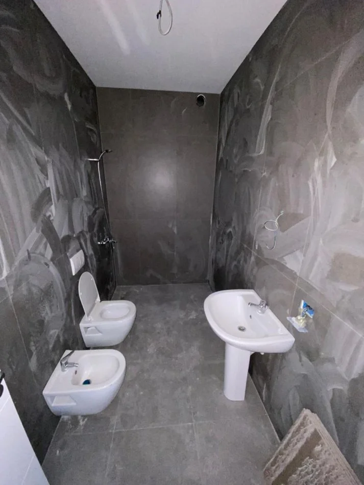 Tirane, shitet apartament 1+1+Ballkon Kati 5, 80 m² 160.000 € (5 maji)