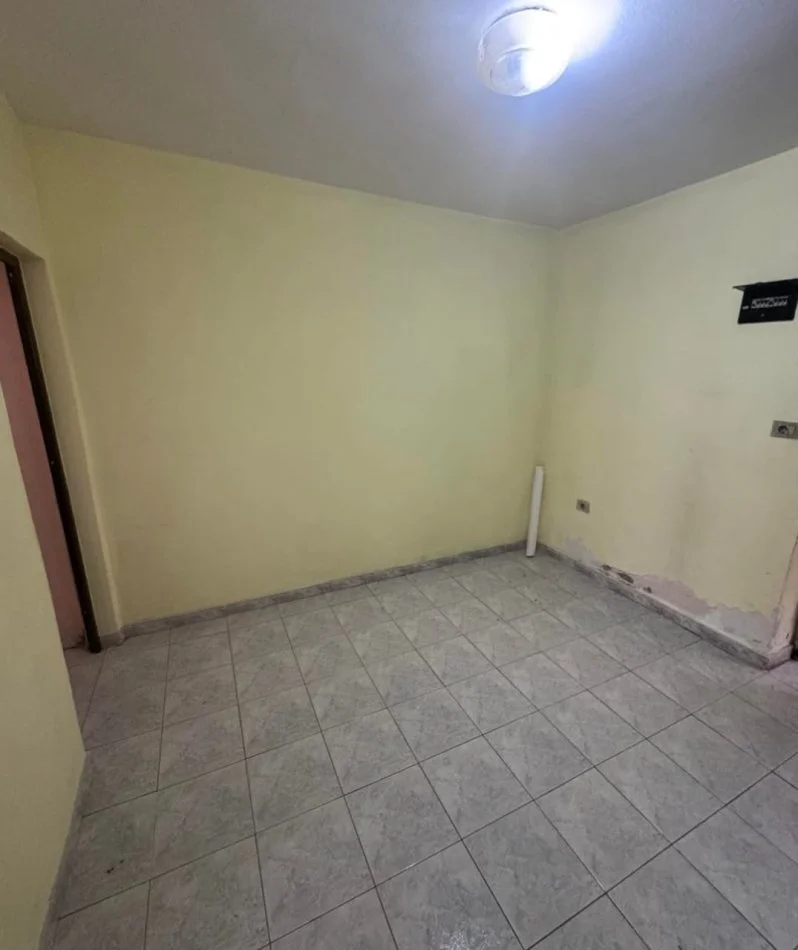 Tirane, shitet apartament 1+1+Ballkon Kati 1, 66 m² 115.000 € (Mozaiku tiranes)