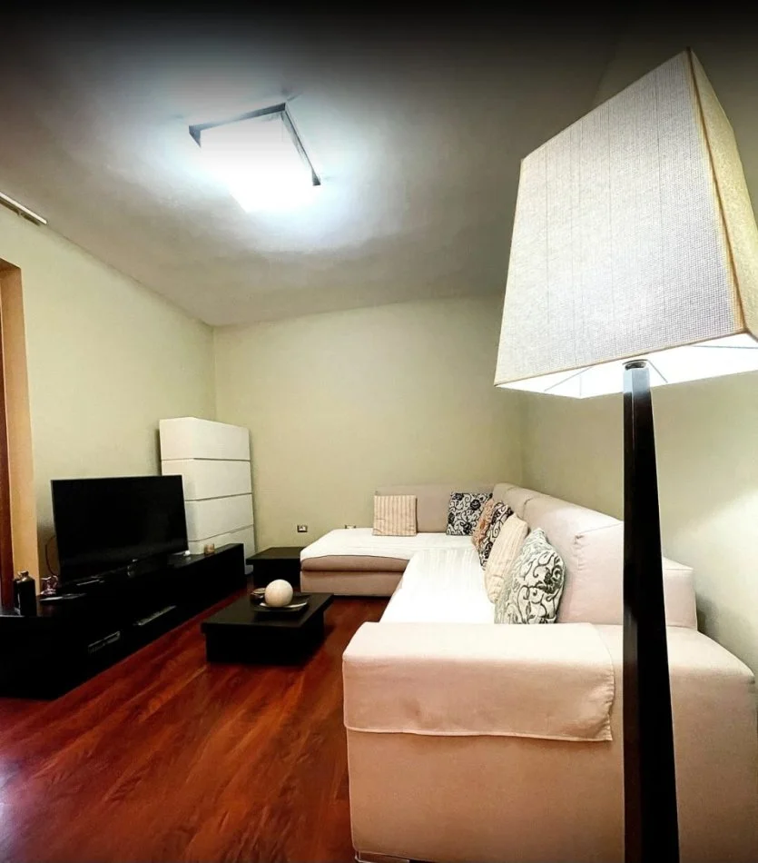 Tirane, jepet me qera apartament 2+1 Kati 5, 103 m² 800 € (Rruga Abdyl Frasheri)