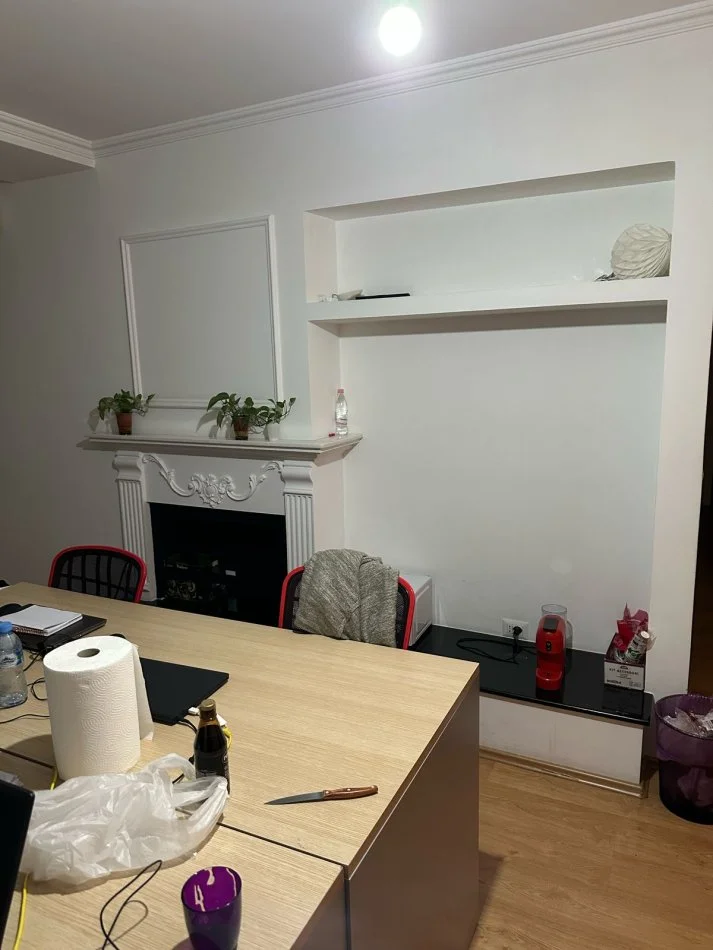 Tirane, jap me qera zyre Kati 1, 105 m² 800 € (Rruga Sami Frasheri)