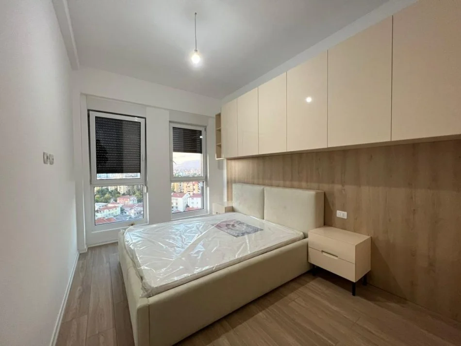 Tirane, jepet me qera apartament 1+1 Kati 11, 60 m² 550 € (21 dhjetori)