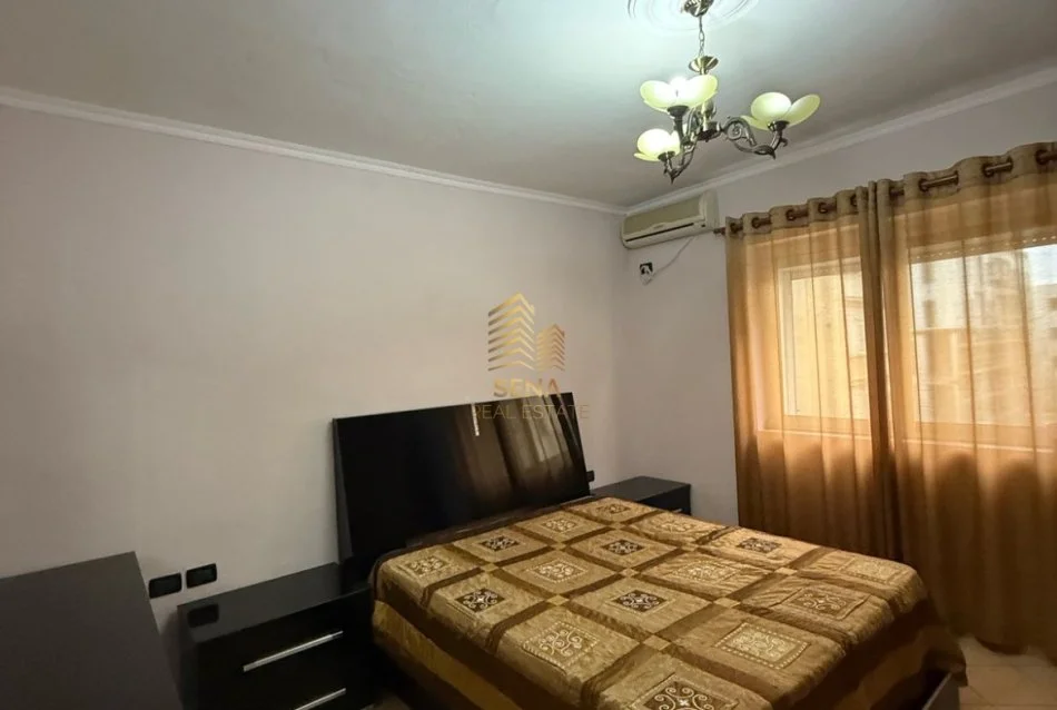 Tirane, jepet me qera apartament 1+1 Kati 3, 80 m² 500 € i diskutueshem (Rruga Barrikadave)