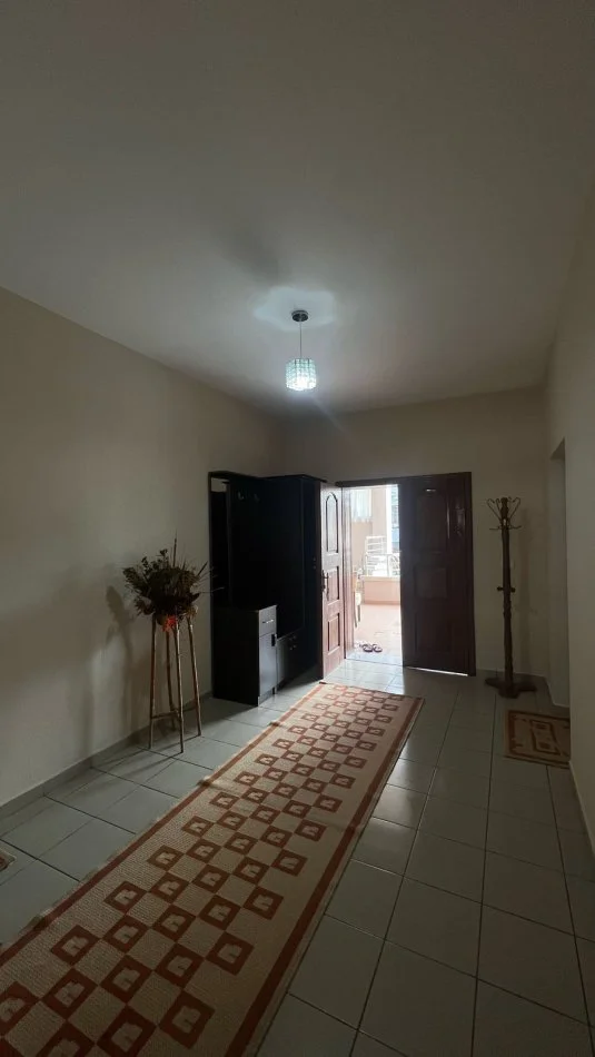 Tirane, jepet me qera apartament Kati 2, 90 m² 400 € 