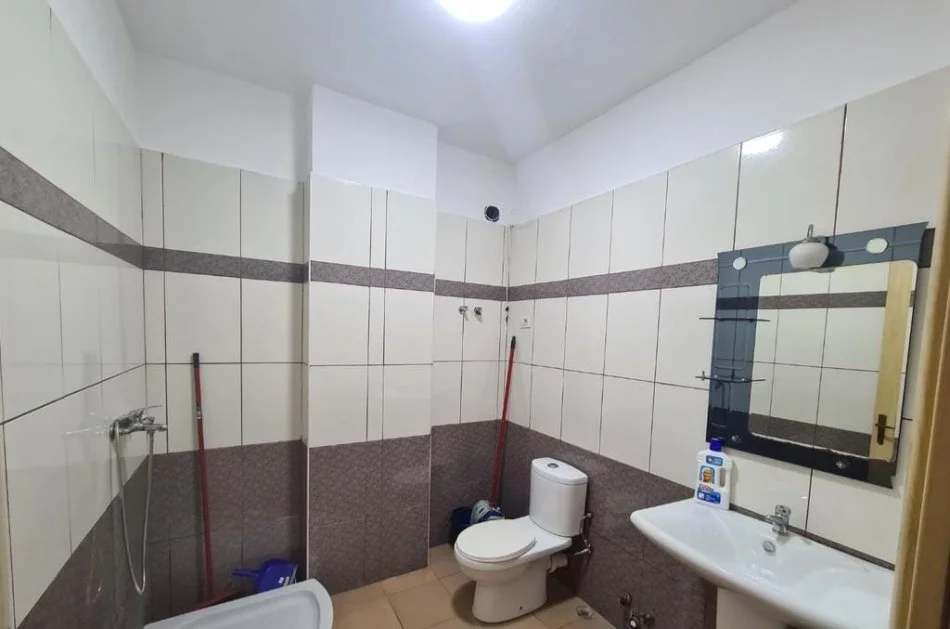 Tirane, shitet apartament 2+1 Kati 5, 118 m² 132.000 € (Fresk)