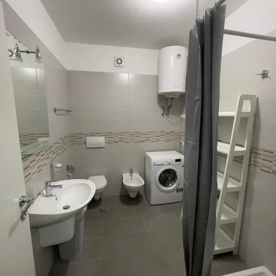 Tirane, shitet apartament 1+1+Ballkon Kati 6, 66 m² 145.000 € (21 Dhjetori)