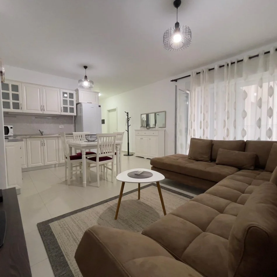 Tirane, shitet apartament 1+1+Ballkon Kati 6, 66 m² 145.000 € (21 Dhjetori)