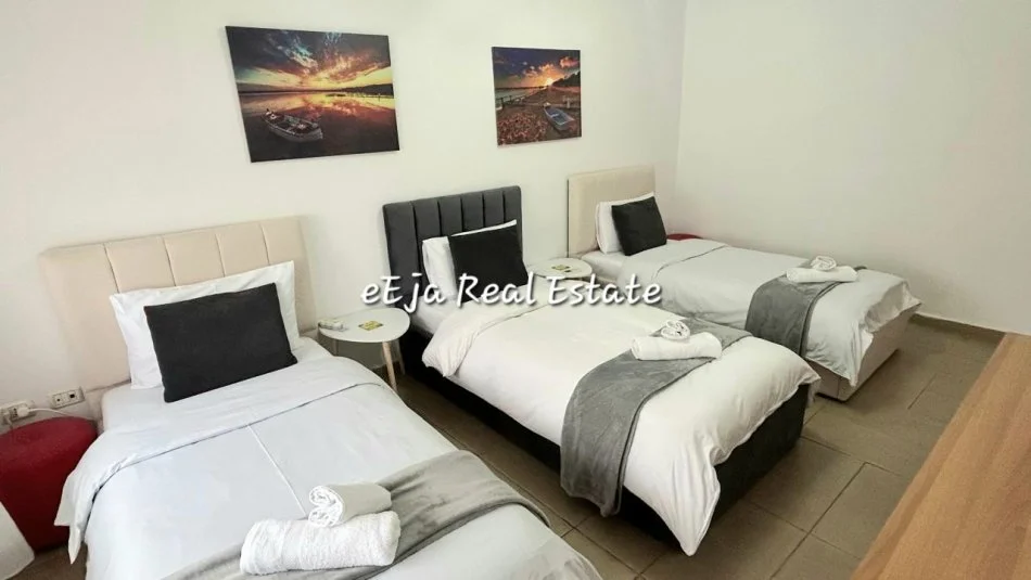 Tirane, jepet me qera apartament 2+1+Ballkon Kati 3, 90 m² 650 € (Pazari I ri)