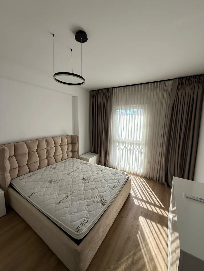Tirane, jepet me qera apartament 2+1+Ballkon Kati 7, 125 m² 1.400 € (Parku Olimpik)