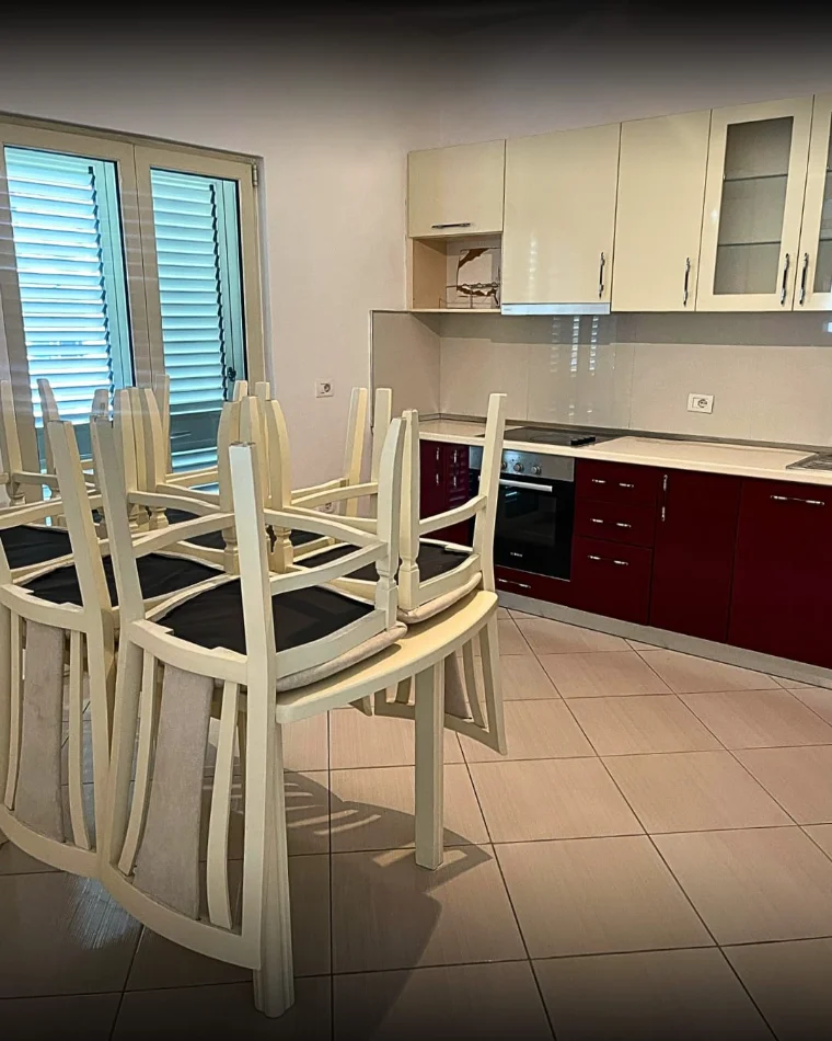 Tirane, jepet me qera 2+1+Ballkon Kati 2, 100 m² 500 € 